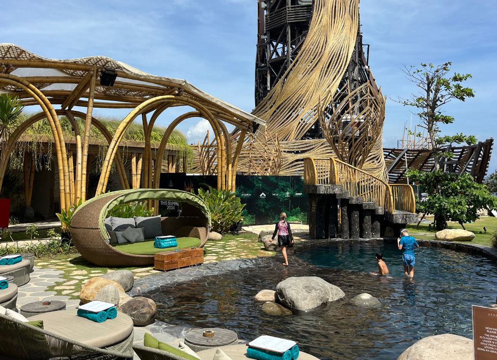 luna-beach-club-canggu-pool