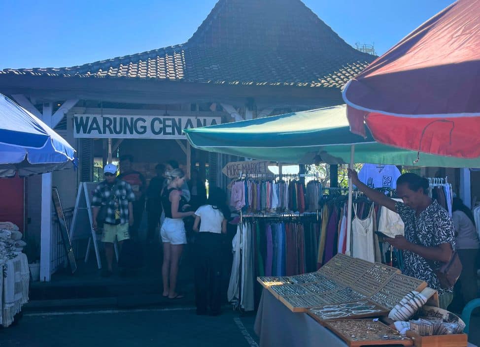 market-warung-cenana-friday