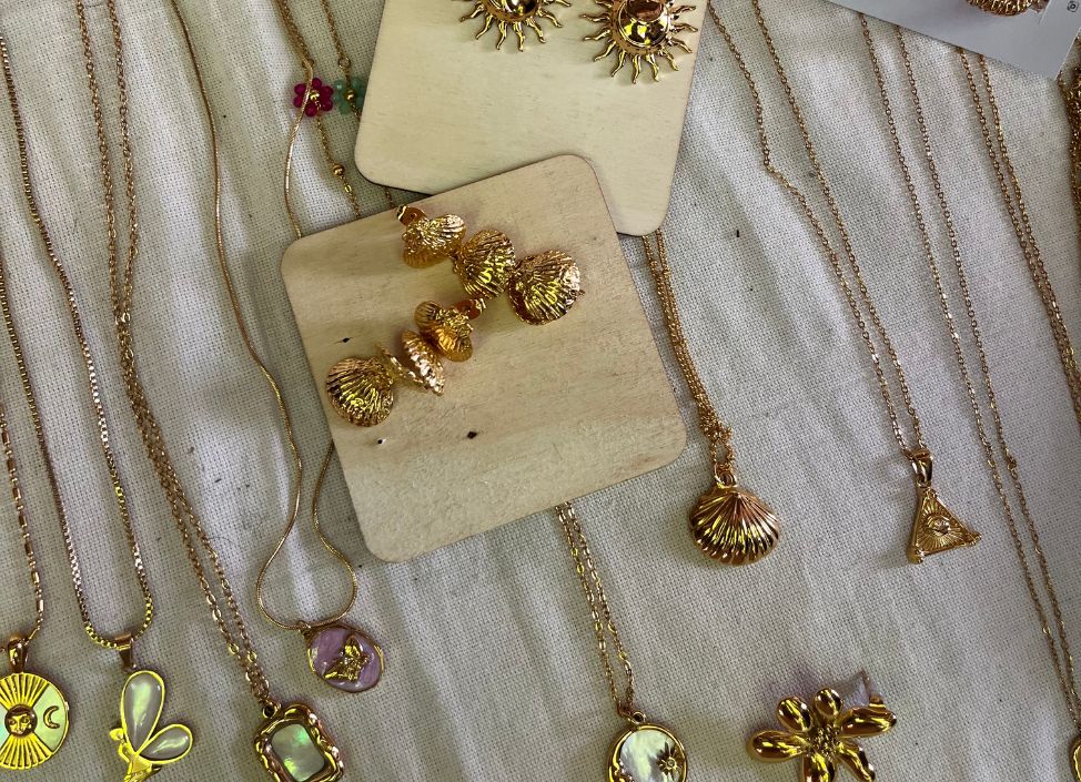 rolling-fork-market-jewlery