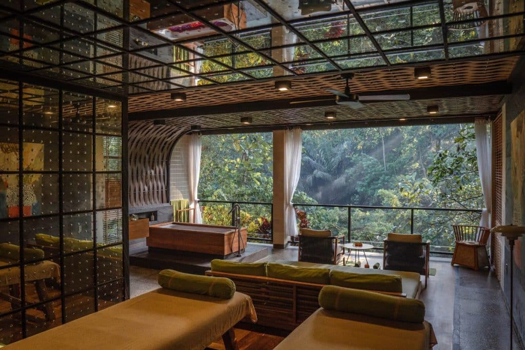 Relaxing couple room by the jungle-view infinity pool at Chapung Sebali