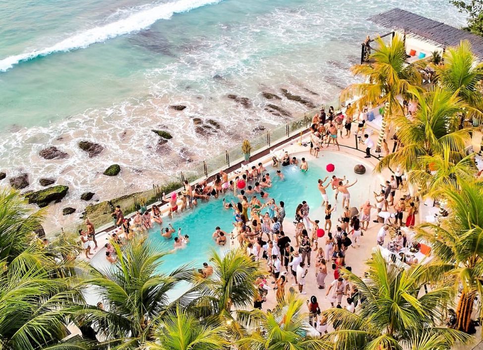 elkabron-pool-club-party