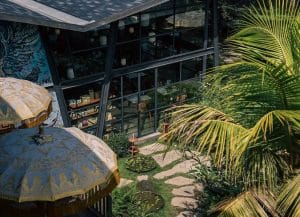 Rüsters Ubud with rice field views and modern architecture