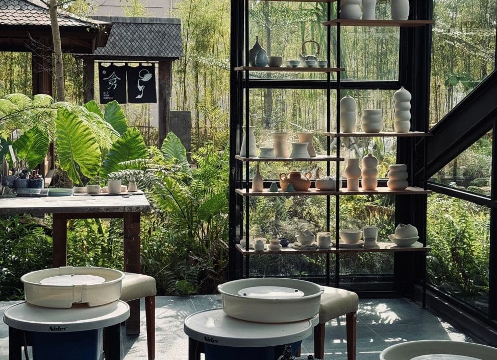 Pottery studio at Rüsters Ubud with handcrafted ceramics