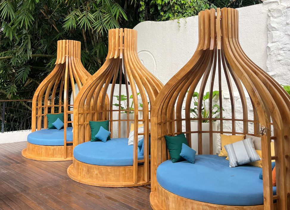 tuju-pool-club-ubud-bed