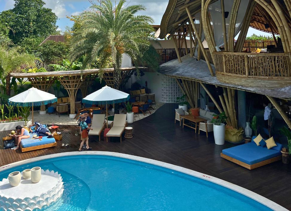 tuju-pool-club-ubud-pool