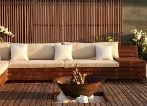 Outdoor view of one of the 7 villas in Uluwatu with pool and tropical garden