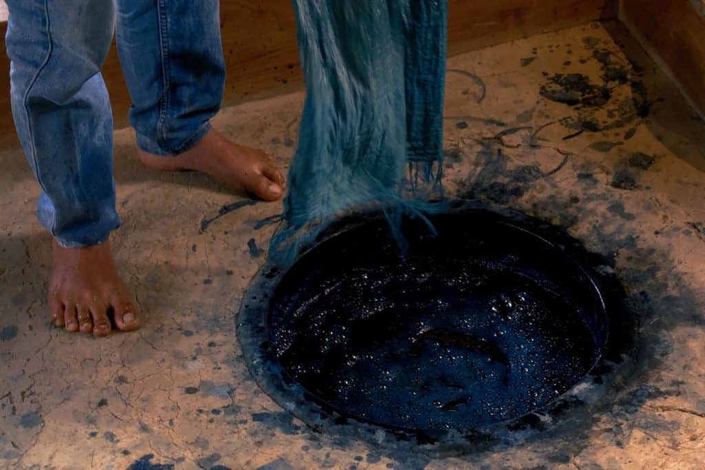 Indigo oxidation process turning fabric blue at Tian Taru