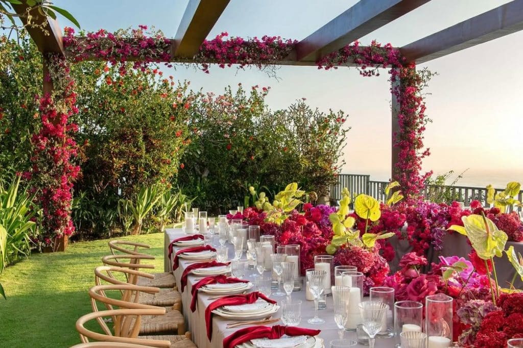 Luxury cliffside wedding at Bvlgari Resort Bali